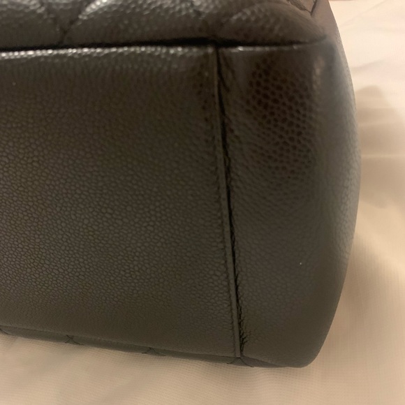 Pre-Owned Chanel GST Quilt Caviar Black Silver hardware. - Picture 5 of 8